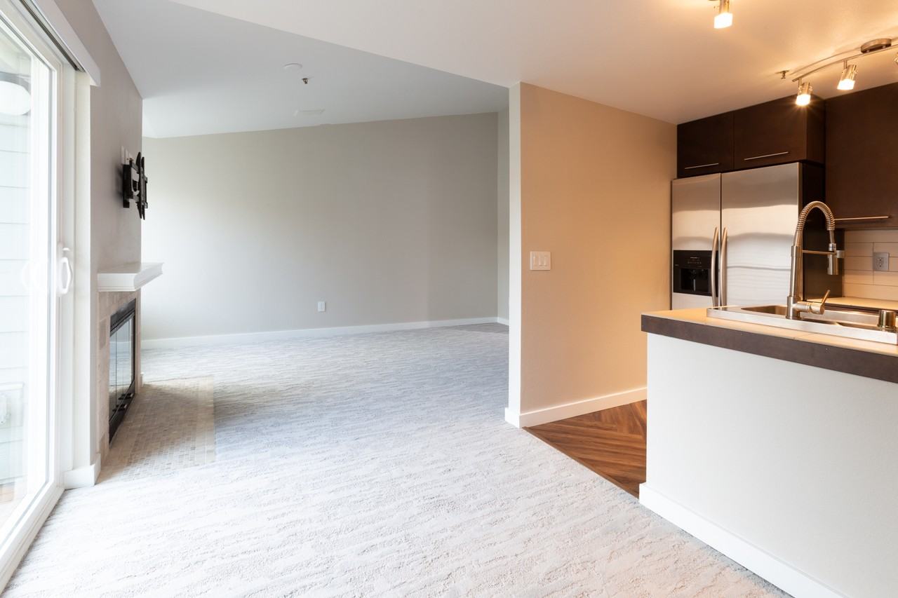 12412 109th Ct Ne #C303 - Photo 3 of 15