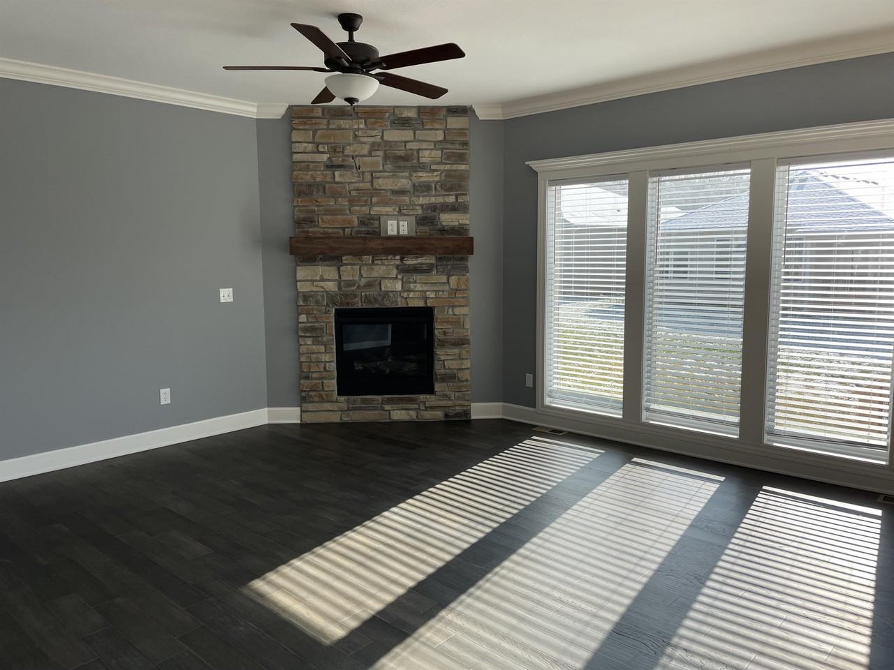 6705 Praire Ln - Photo 2 of 13