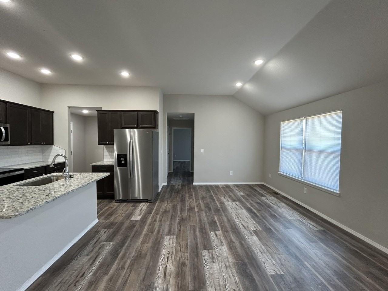 521 Evergreen Ave - Photo 3 of 14