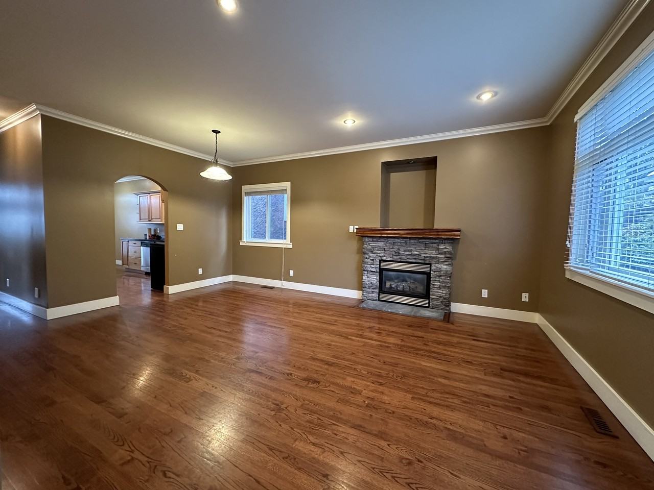 4868 Union Street, Burnaby, BC V5C 2Y6 4 Bedroom House for 4,500/month