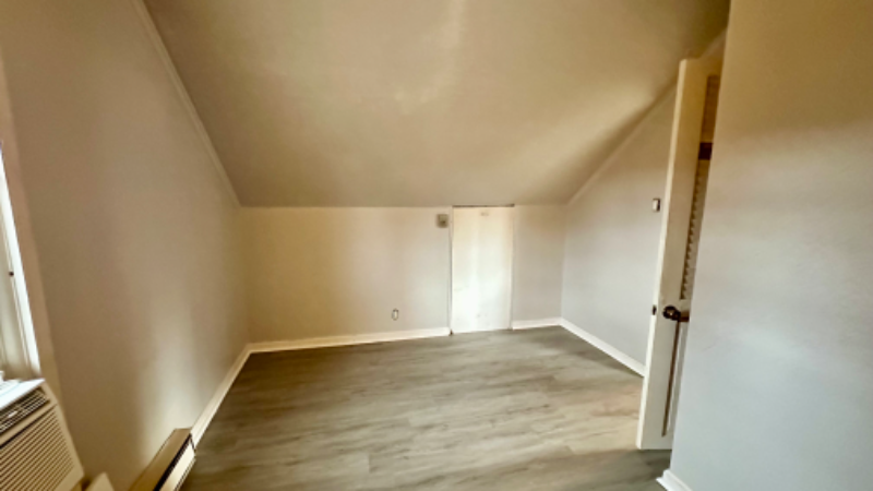 413 W Maple St #3 - Photo 7 of 16