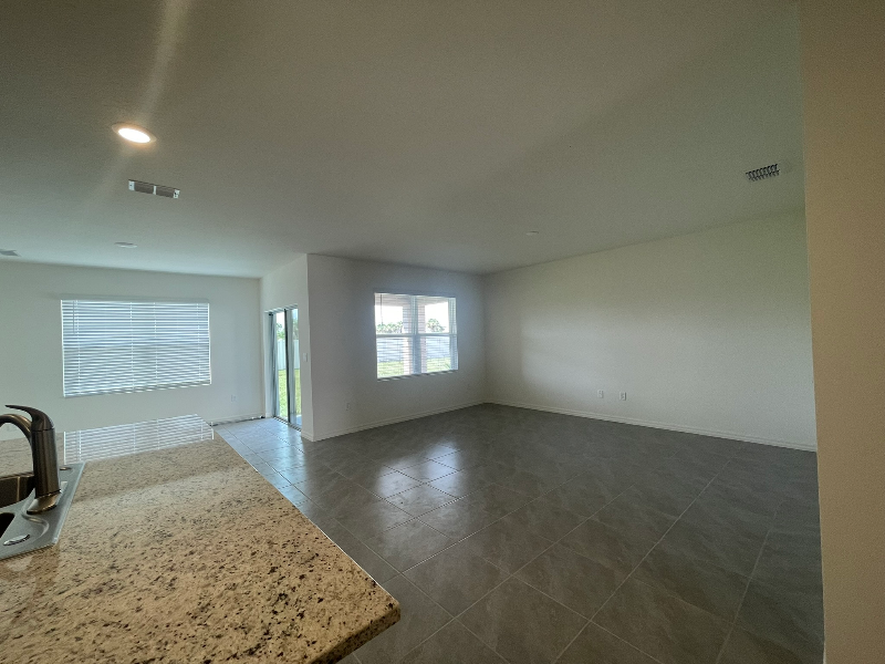 1352 Mcfarland Dr - Photo 5 of 15