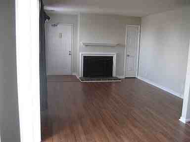 5852 Brentwood Trce #5852 - Photo 2 of 12