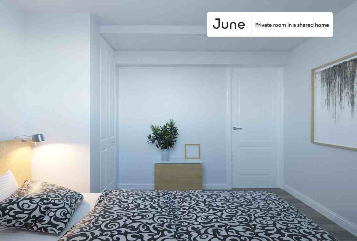 2252 N Lawndale Ave #A - Photo 2 of 20