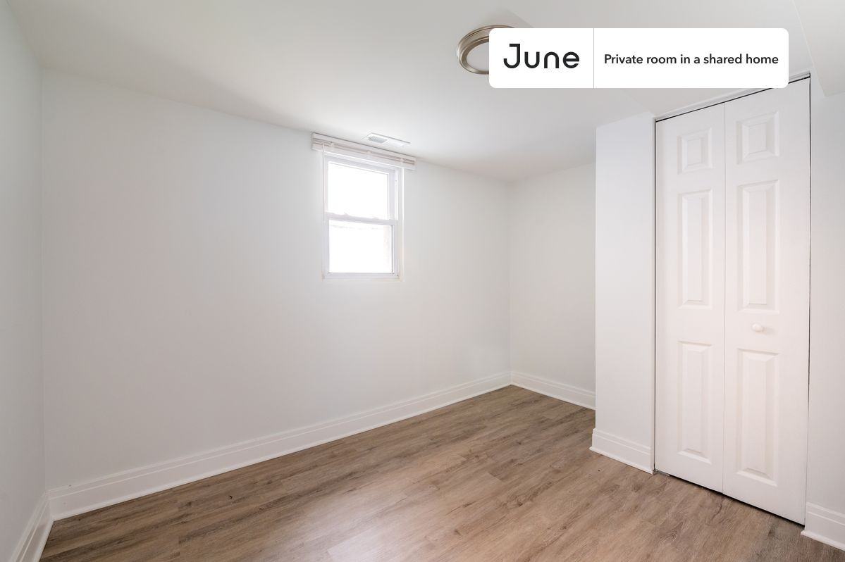 2252 N Lawndale Ave #A - Photo 4 of 20