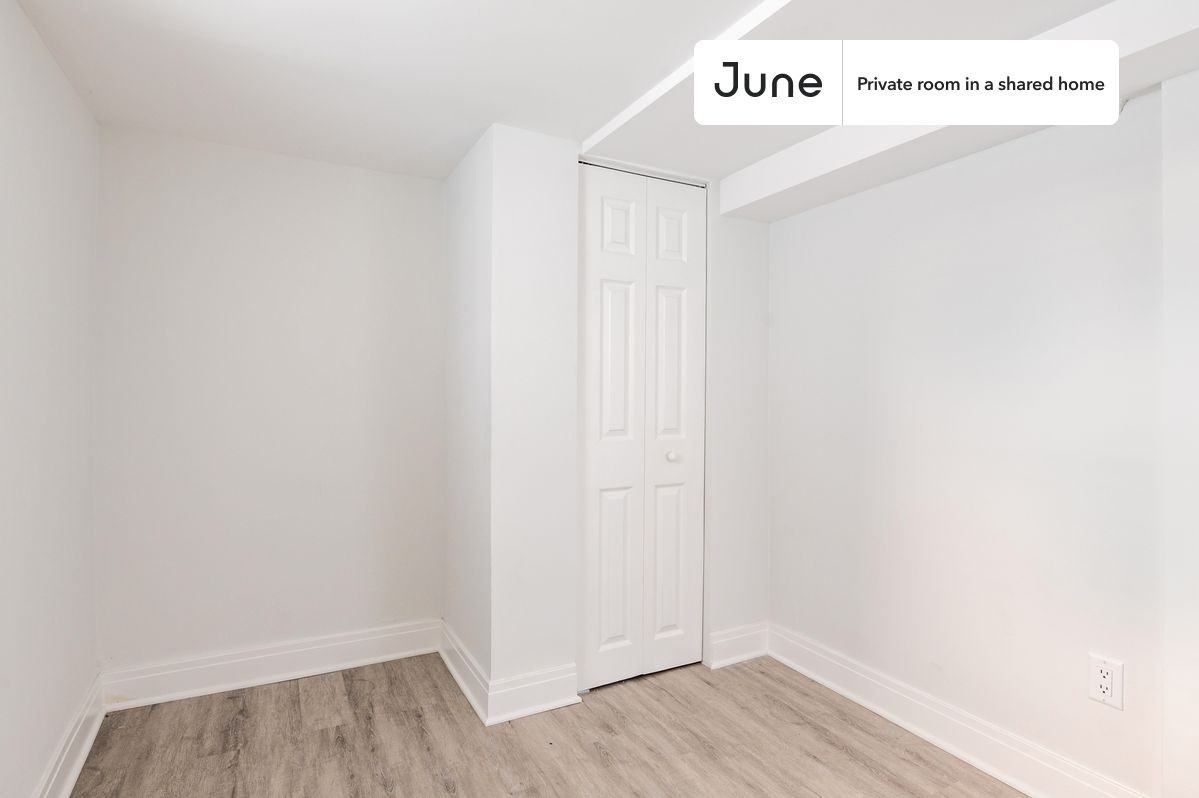 2252 N Lawndale Ave #A - Photo 5 of 20