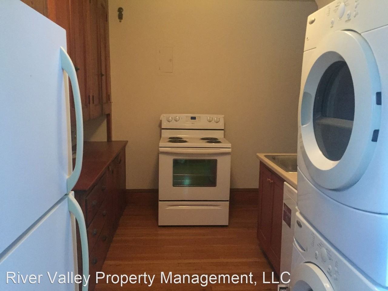 68 Ascutney St - Photo 3 of 13