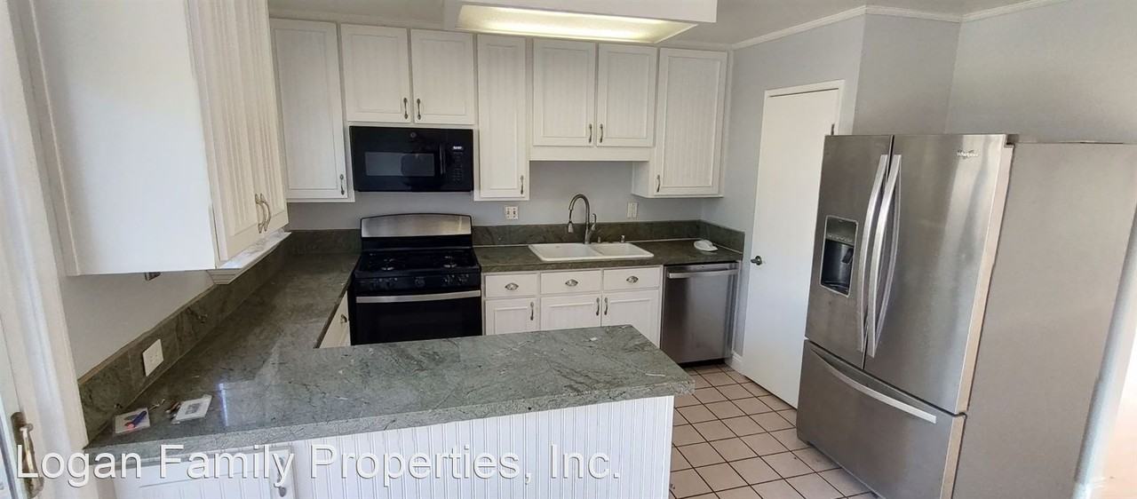 12634 Roberto Way - Photo 2 of 12