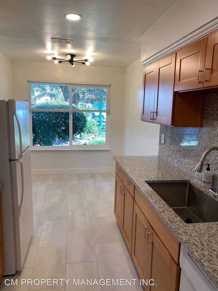 842/844 Pollard Road - Photo 2 of 17