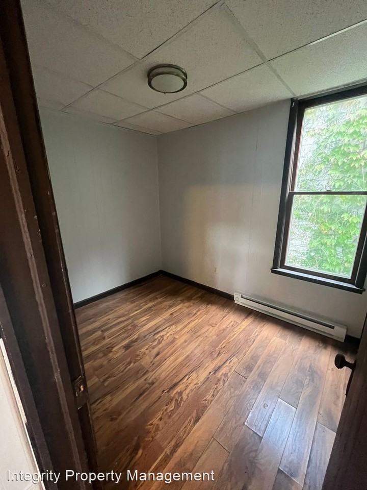 395 2nd Street - Photo 2 of 11
