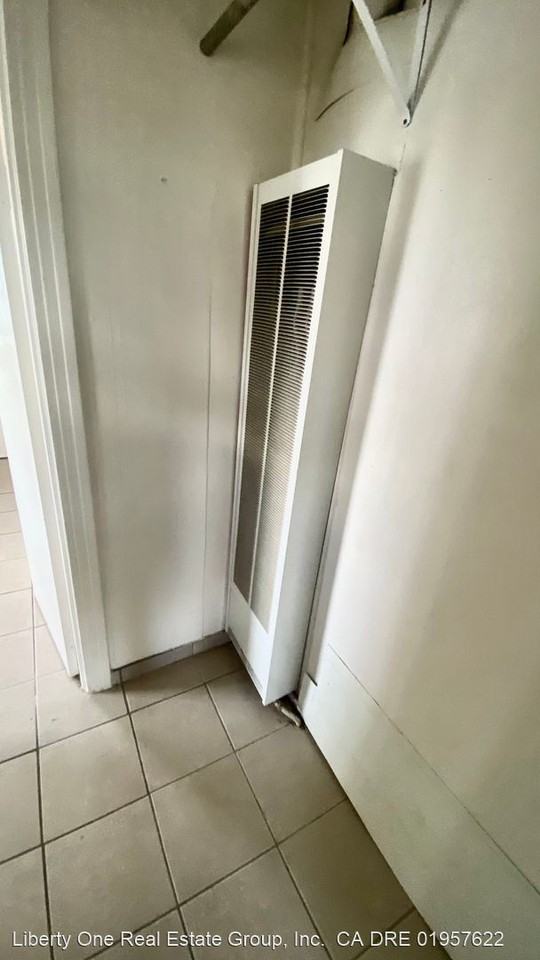 211 Ohio Dr - Photo 3 of 9