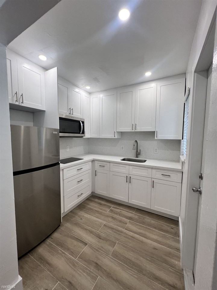 406 Malaga Ave - Photo 2 of 6