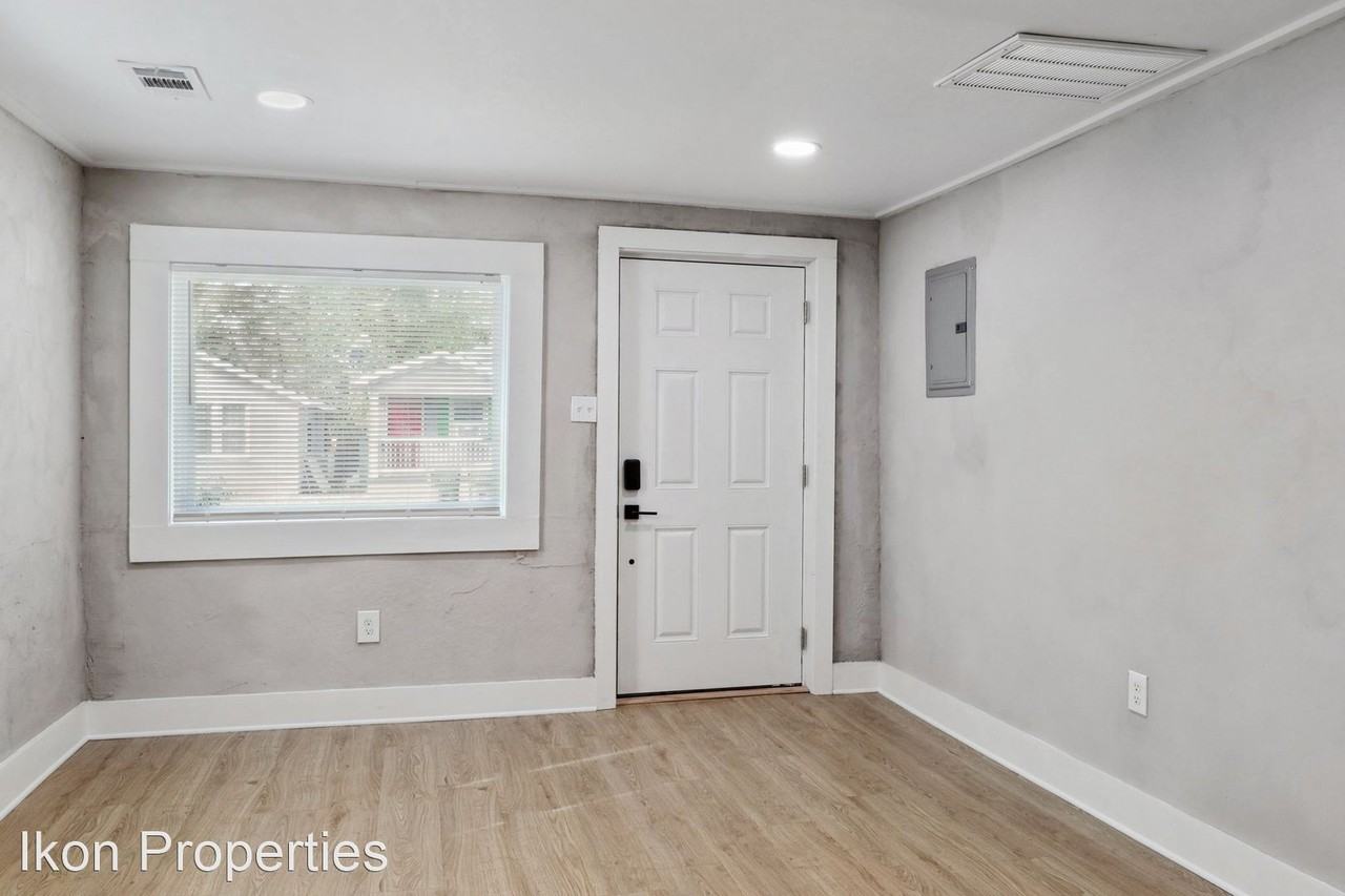 3216 Bulloch St - Photo 2 of 16