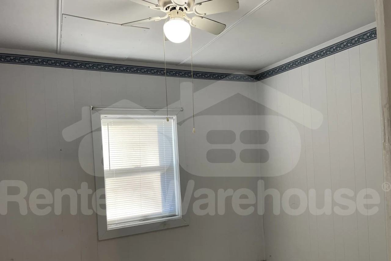 500 N Wisconsin Ave - Photo 2 of 11