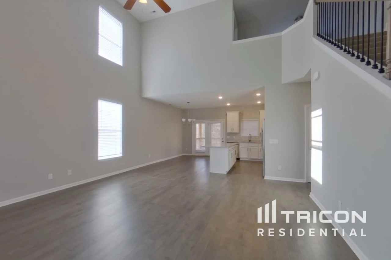 721 Monarchos Bnd - Photo 3 of 32