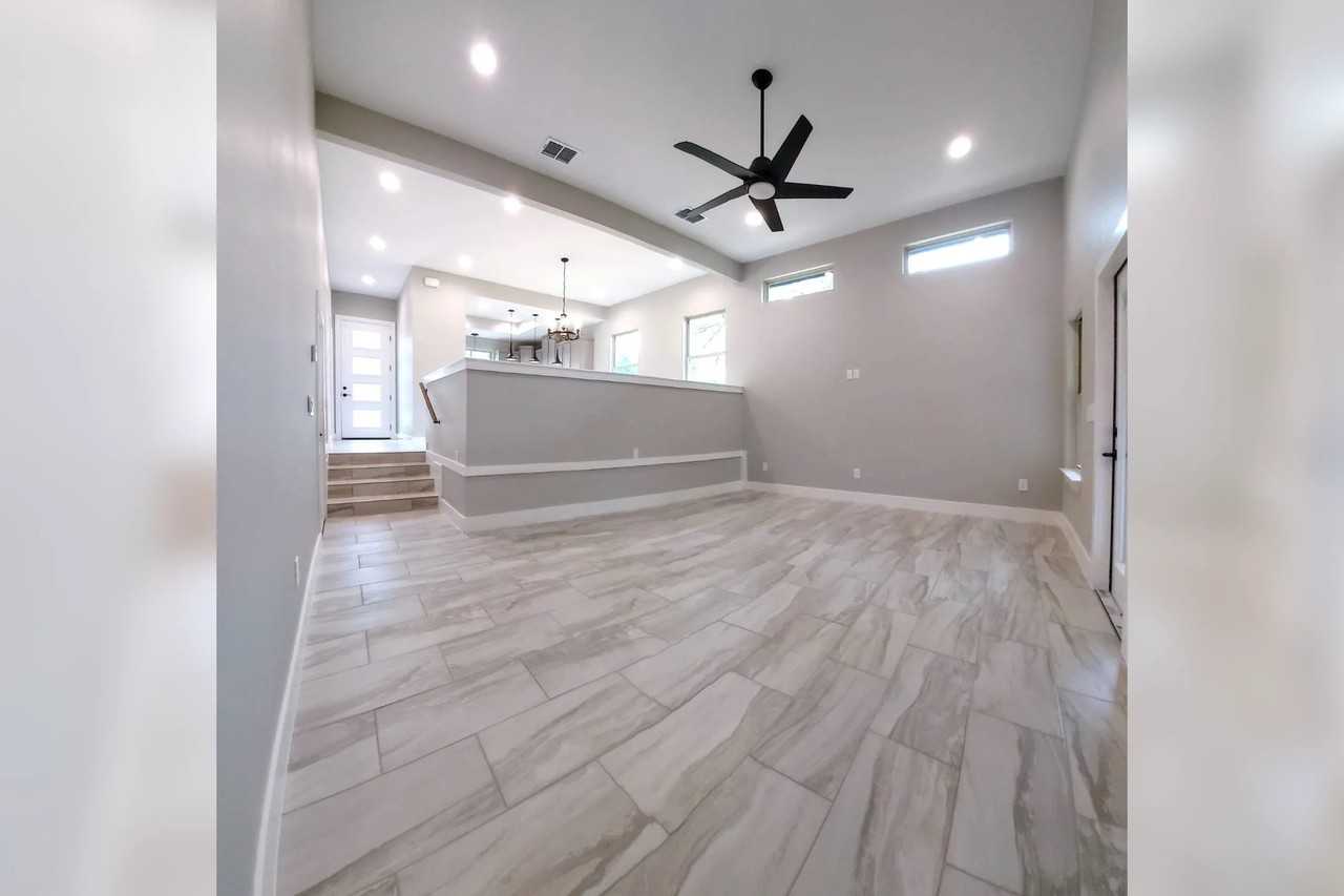 744 Magnolia Ln - Photo 3 of 18