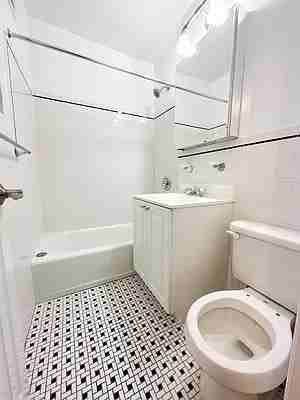 232 E 84th St #2 - Photo 3 of 8