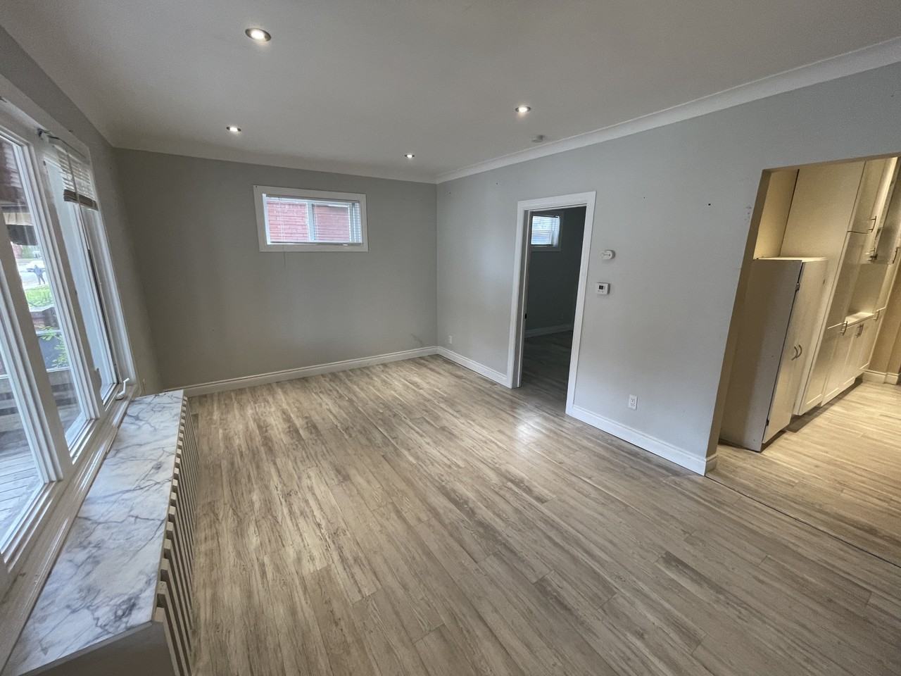 957 Pelissier St - Photo 3 of 26