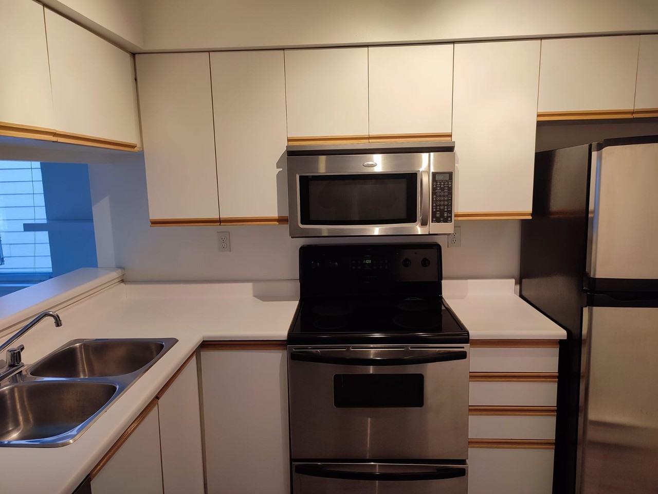 629 West 7th Avenue - Photo 6 of 18