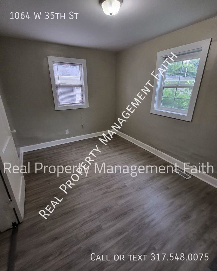 1064 W 35th St - Photo 2 of 10