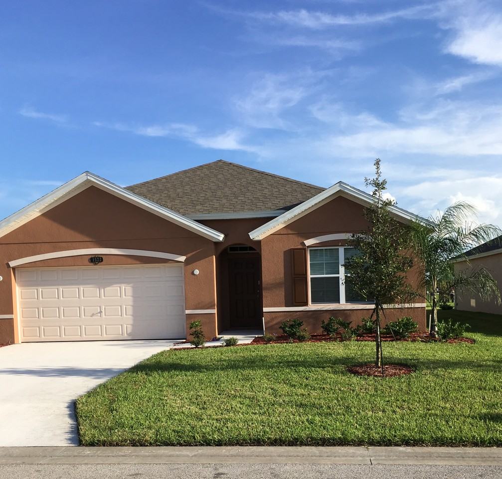 1522 Lexington Sq Sw - Photo 2 of 19