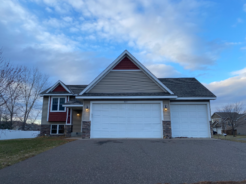 1322 Pioneer Trl Se - Photo 2 of 26