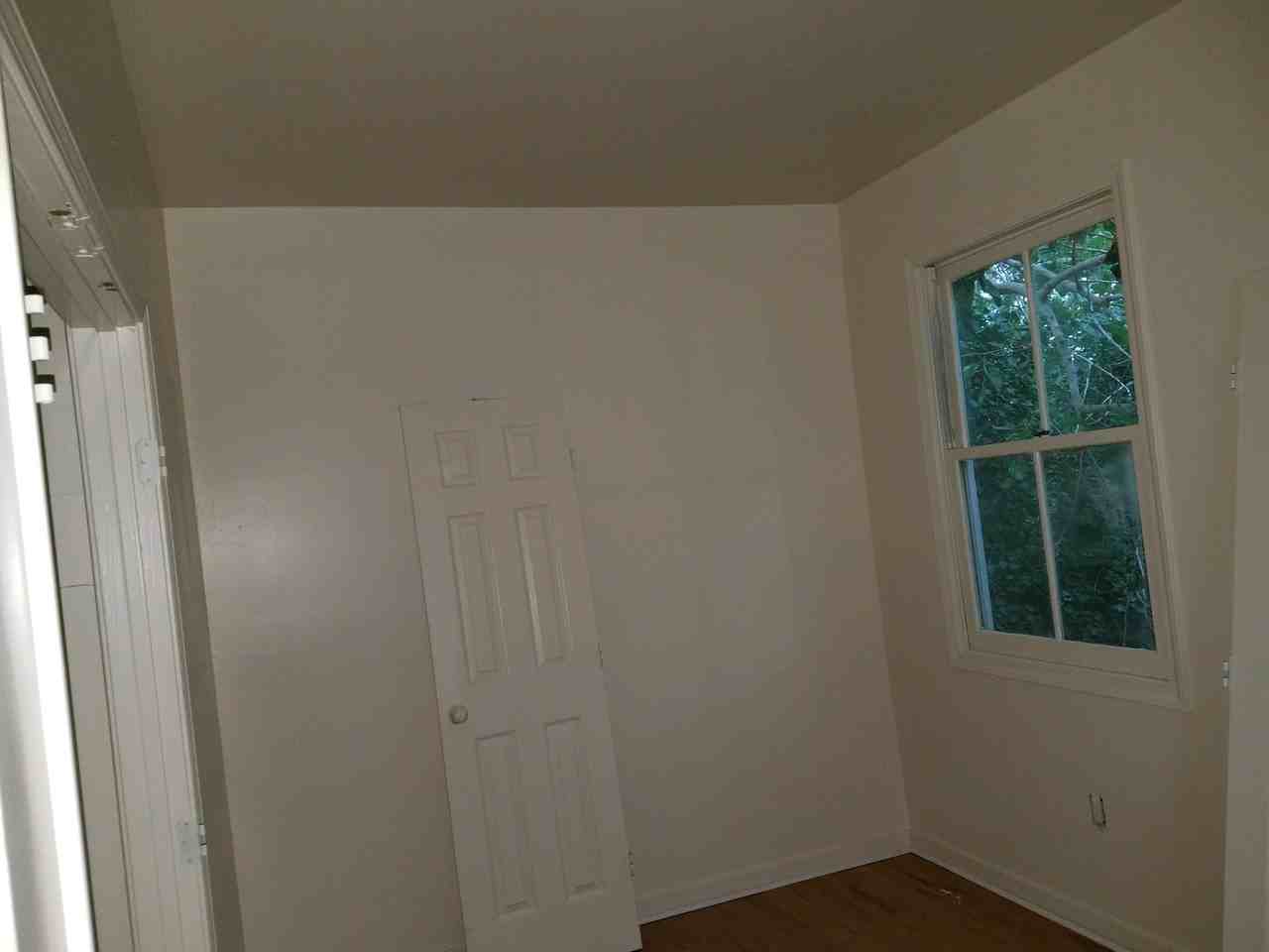 10 Hanover St #B - Photo 3 of 7