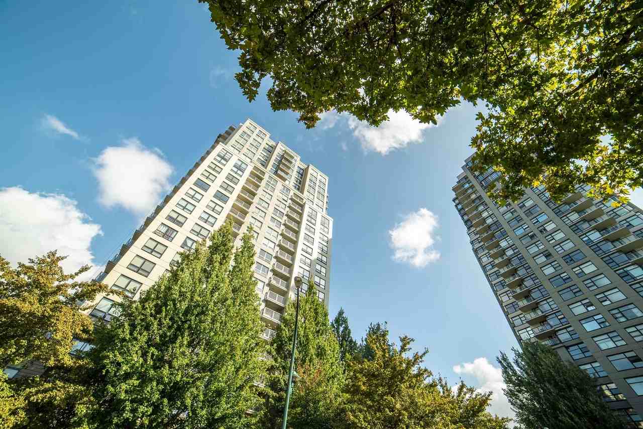 3663 Crowley Drive 21F, Vancouver, BC V5R 6H4 1 Bedroom Apartment