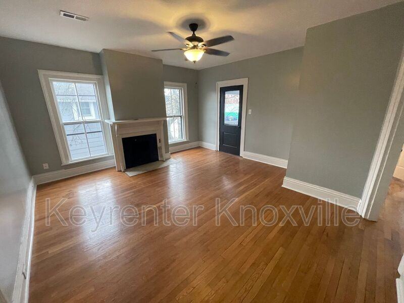 714 Morgan St - Photo 2 of 17