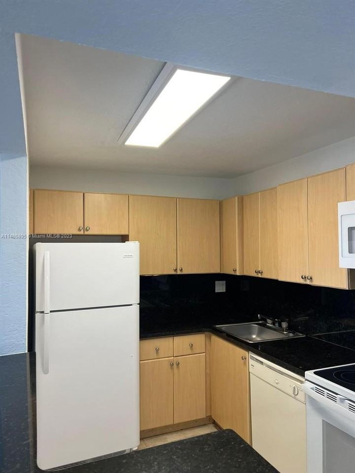 7110 Northwest 179th Street - Photo 2 of 11