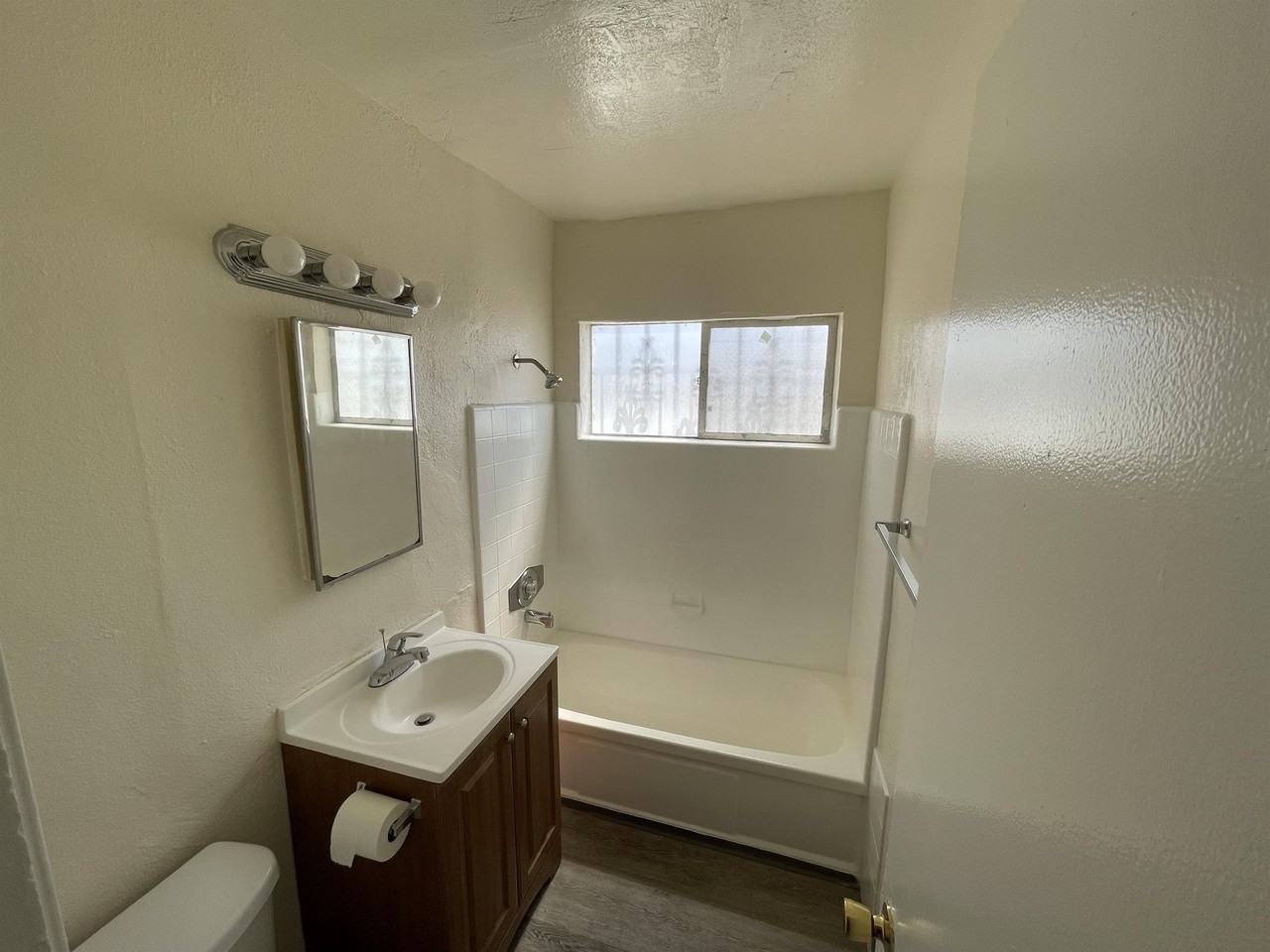 4082 48th St #4082 - Photo 7 of 31