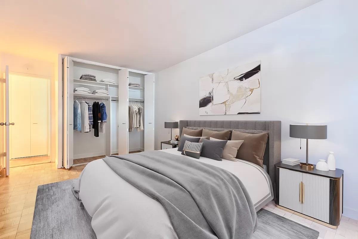 242 E 49th St #2 - Photo 4 of 7