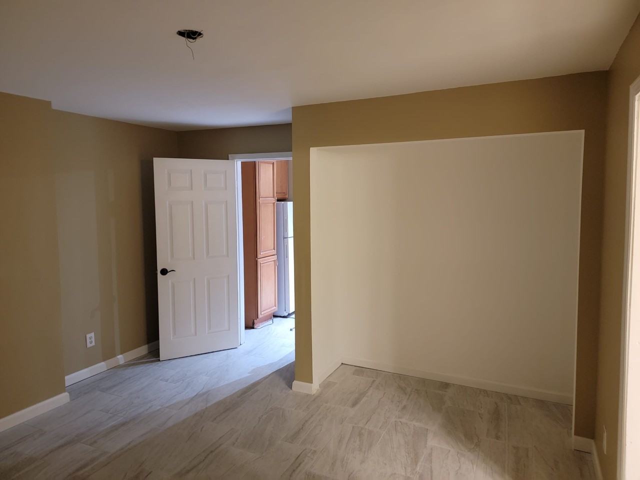 409 Clinton Ave - Photo 4 of 12