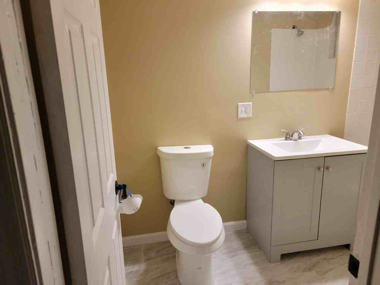 409 Clinton Ave - Photo 7 of 12