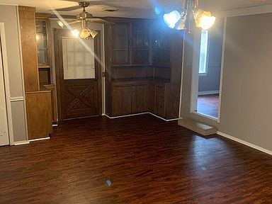 960 Sarver St - Photo 2 of 15