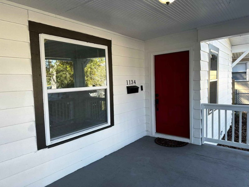 1134 Melrose Ave S - Photo 3 of 13