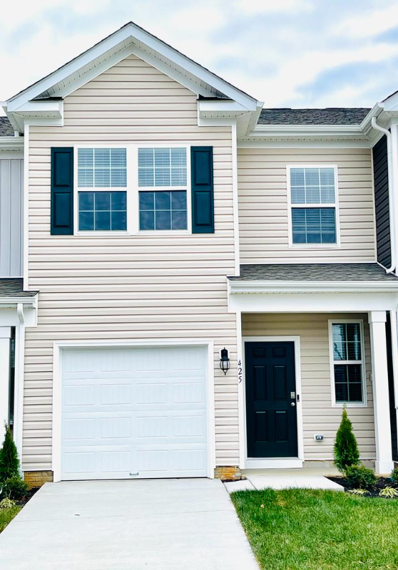 425 Tevis St - Photo 3 of 24