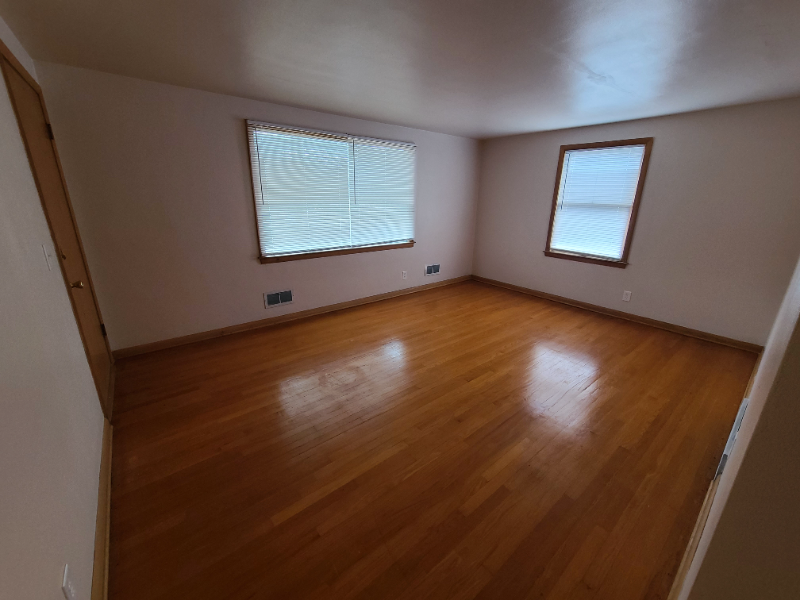 3832 W Nash St - Photo 2 of 6