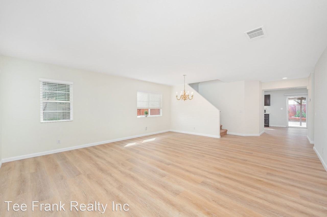 31511 Sandhill Ln - Photo 2 of 29