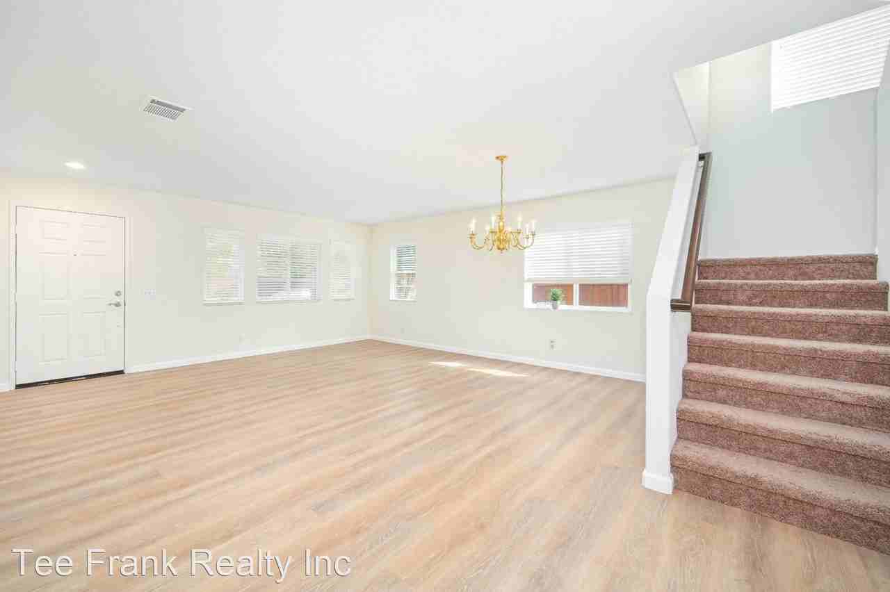 31511 Sandhill Ln - Photo 3 of 29