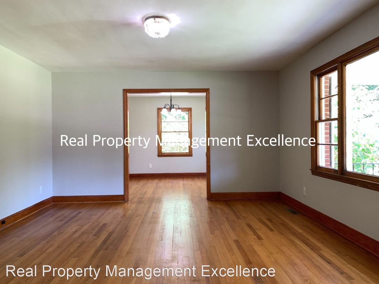 201 N Elm St - Photo 2 of 30
