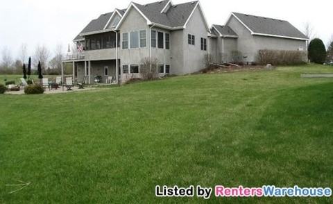 11080 Fairhill Ave SE - Photo 3 of 15