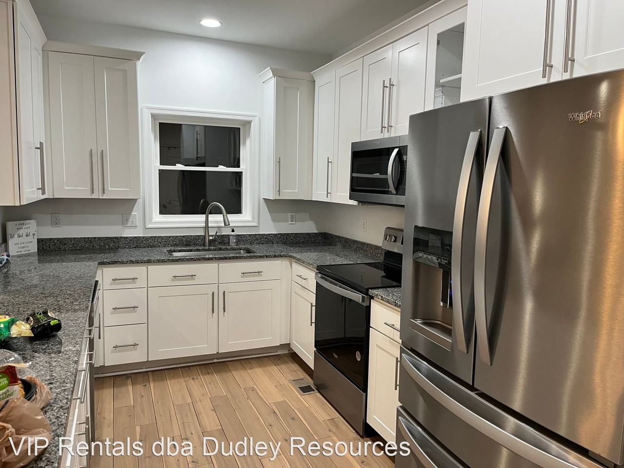 206 E 19th St - Photo 3 of 19