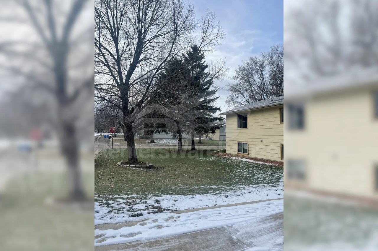 2072 Greenwood Dr, Owatonna, MN 55060 2 Bedroom House for 1,150/month