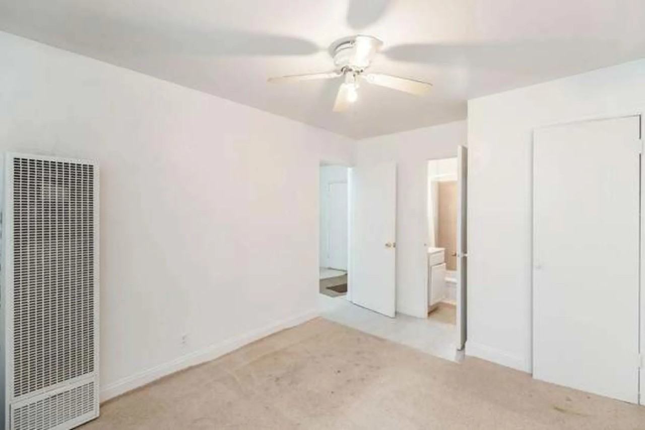 10601 E Hedges Ter - Photo 2 of 5