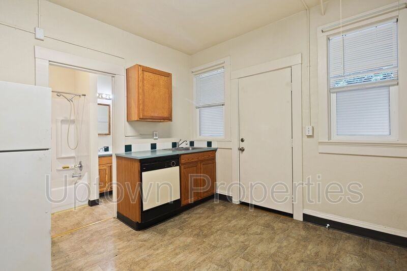 5921 Nw Saint Helens Rd #3 - Photo 3 of 17