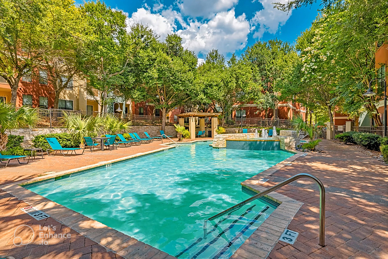 Broadstone Colonnade Apartments - Photo 3 of 50