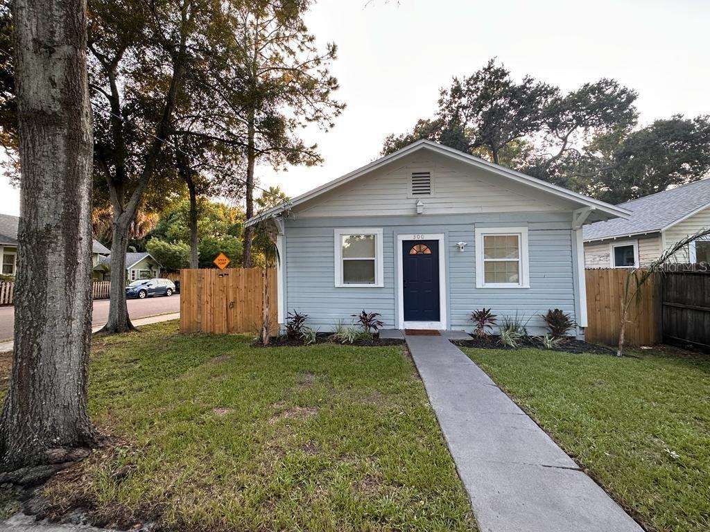 300 Vine Avenue, Clearwater, FL 33755 3 Bedroom House for 2,400/month