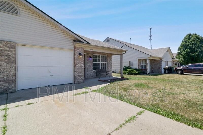 1061 Wild Ivy Trl - Photo 3 of 26