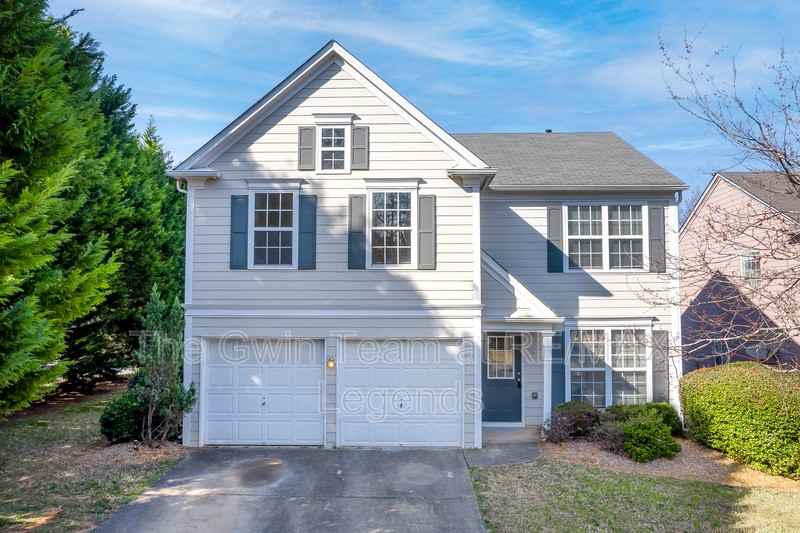 680 Alstonefield Dr - Photo 2 of 47